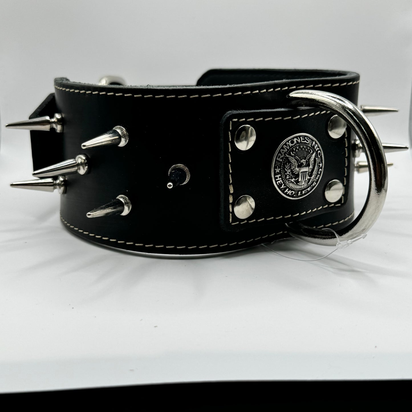 Spiked mastiff collar