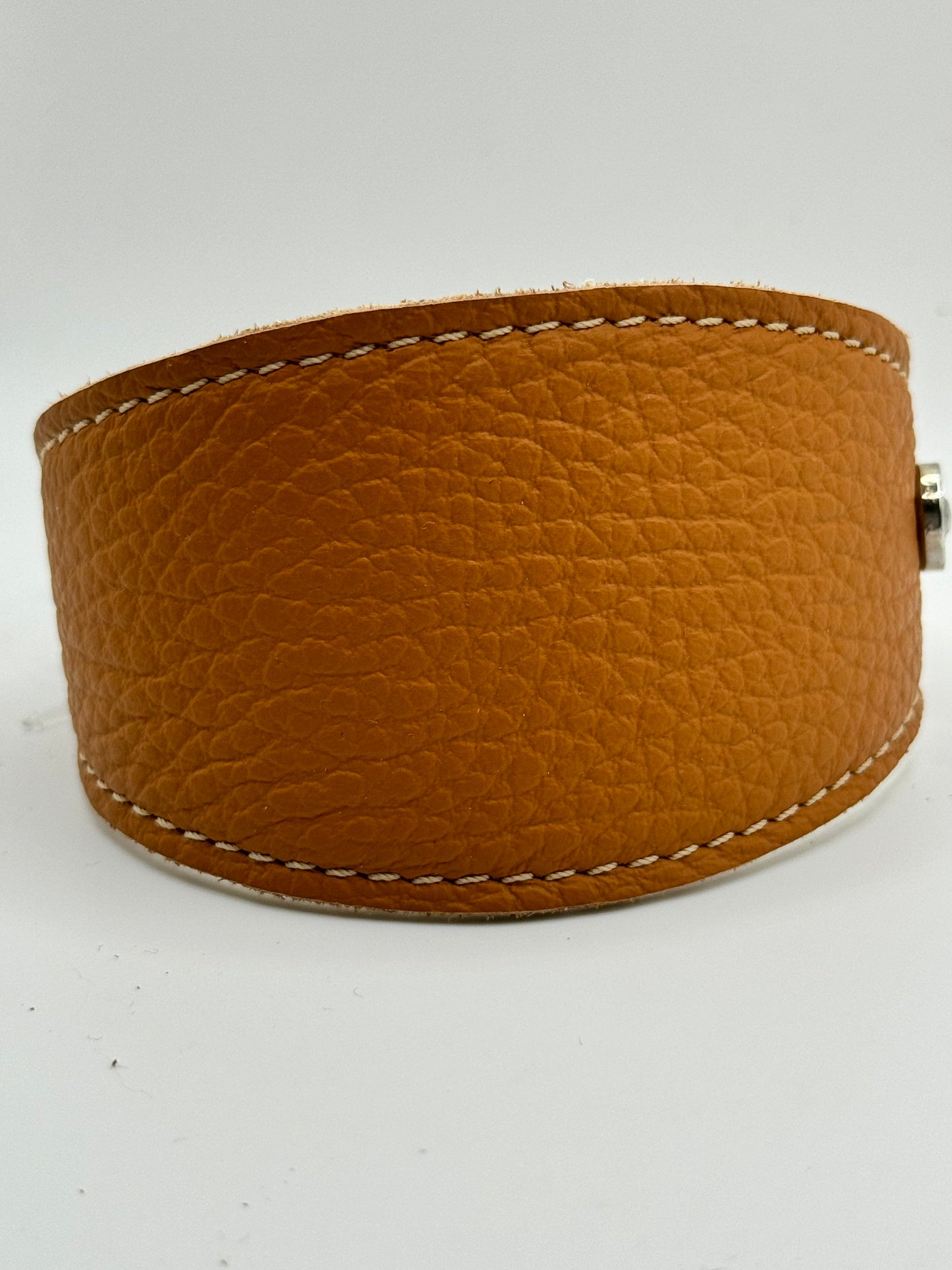 Smooth leather collar