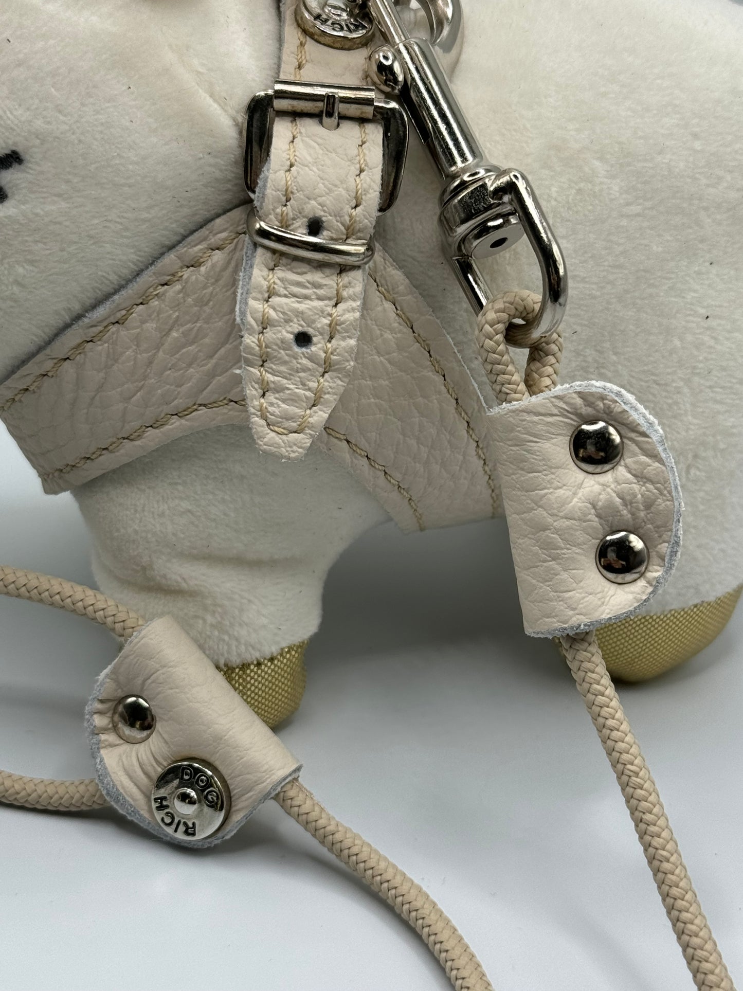 Ivory harness and matching leash